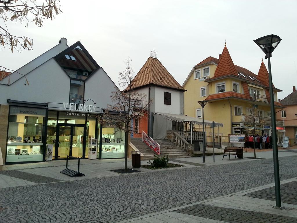 Pedestrian Street Apartment Hévíz Екстериор снимка